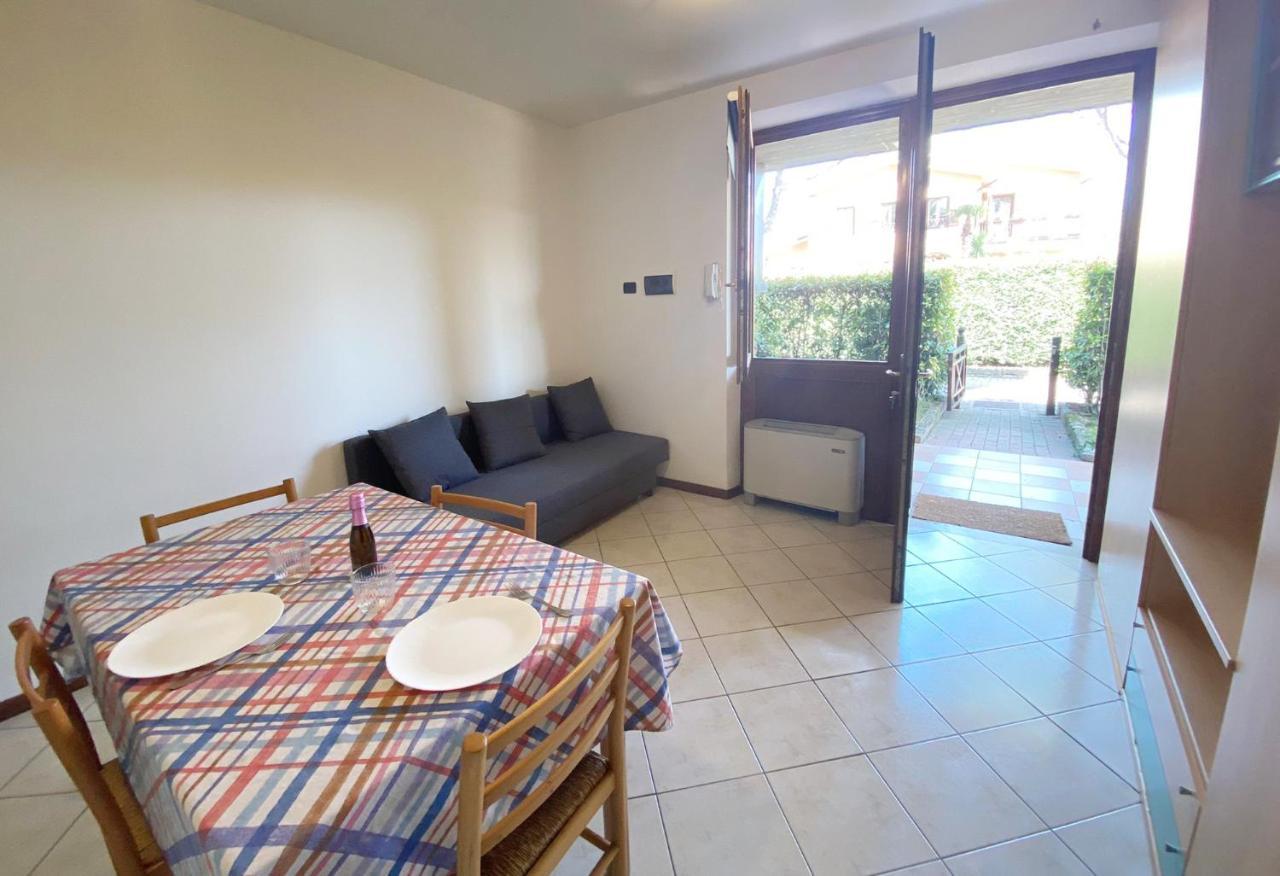 Apartment With Garden And Grill - Green Residence Sirmione Дезенцано-дель-Гарда Екстер'єр фото