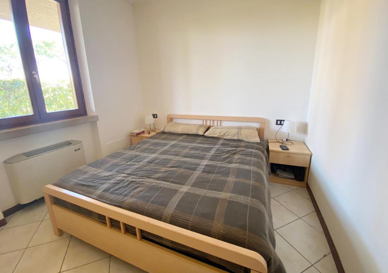 Apartment With Garden And Grill - Green Residence Sirmione Дезенцано-дель-Гарда Екстер'єр фото