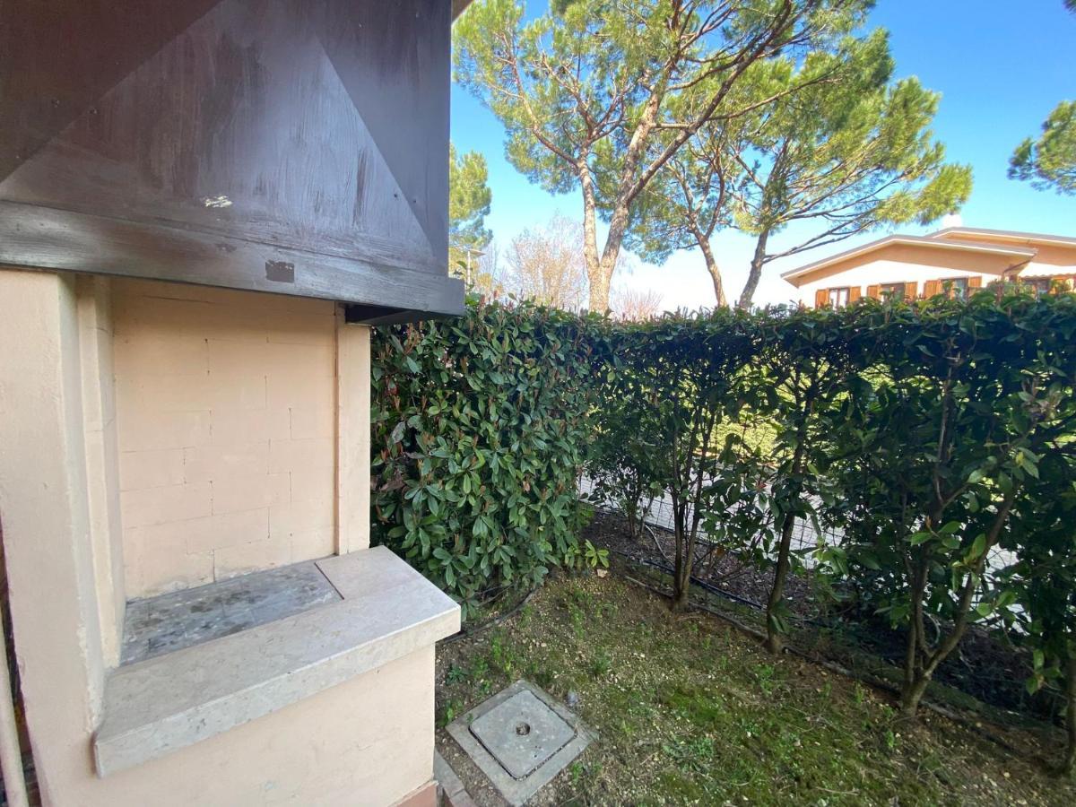 Apartment With Garden And Grill - Green Residence Sirmione Дезенцано-дель-Гарда Екстер'єр фото