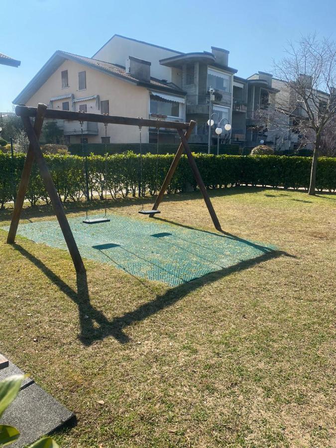 Apartment With Garden And Grill - Green Residence Sirmione Дезенцано-дель-Гарда Екстер'єр фото