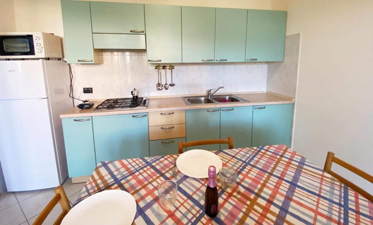Apartment With Garden And Grill - Green Residence Sirmione Дезенцано-дель-Гарда Екстер'єр фото