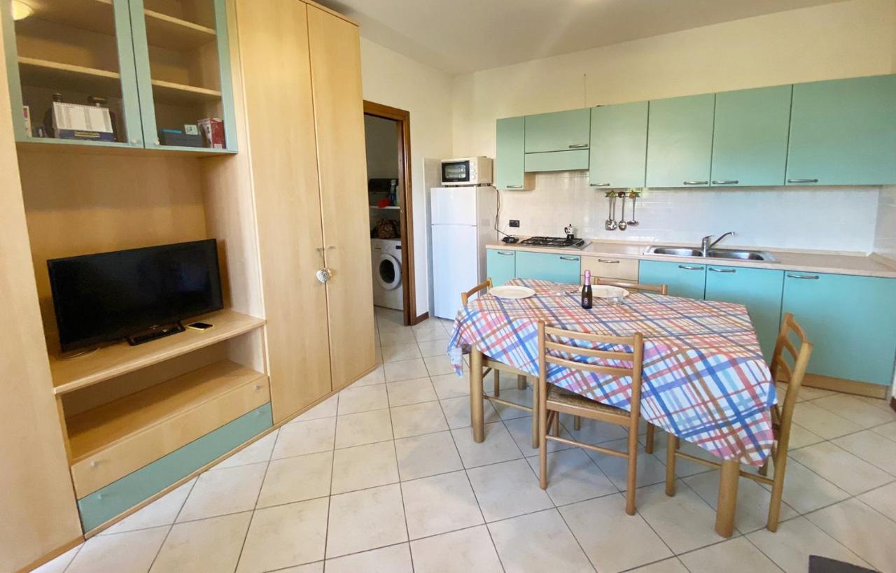 Apartment With Garden And Grill - Green Residence Sirmione Дезенцано-дель-Гарда Екстер'єр фото